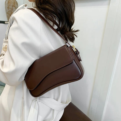 Flip Magnetic Buckle Shoulder Crossbody Bag for Work and Commuting, Fashionable and Simple Armpit Small Square Bag, Portable Acc